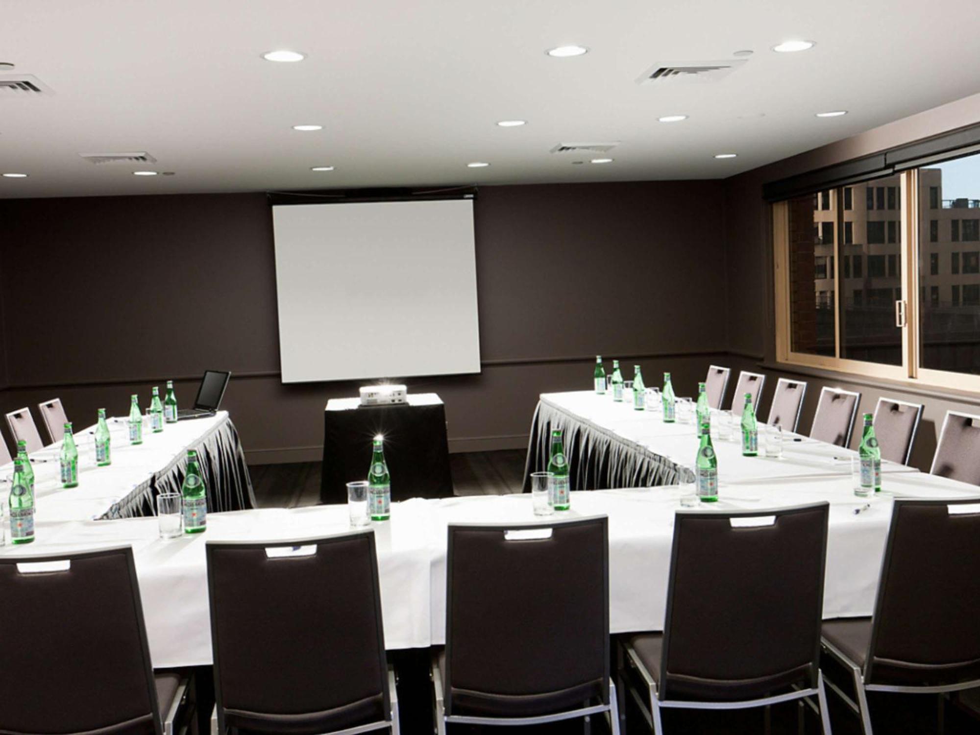 The Sebel Quay West Suites Sydney Sidney Exterior foto Meeting room