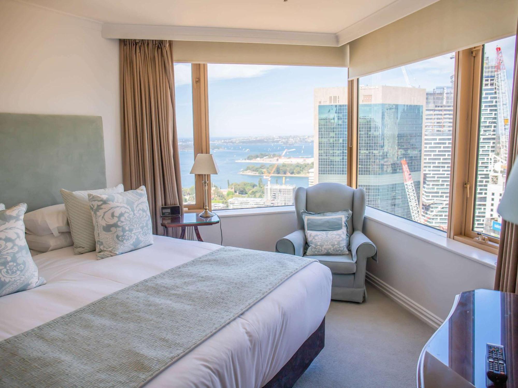 The Sebel Quay West Suites Sydney Sidney Exterior foto A guest room at the Hotel Indigo San Diego