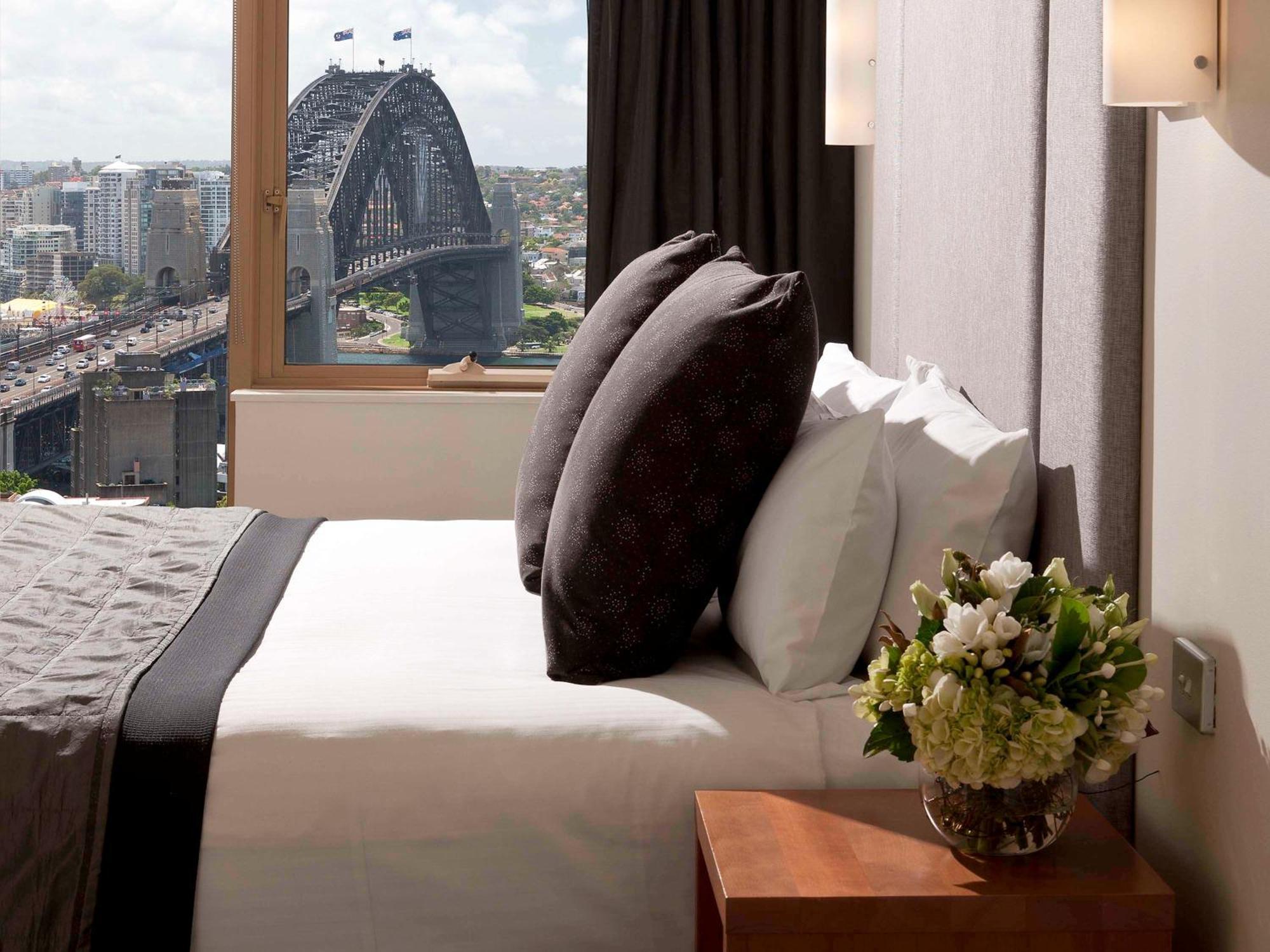 The Sebel Quay West Suites Sydney Sidney Exterior foto A bedroom at the hotel